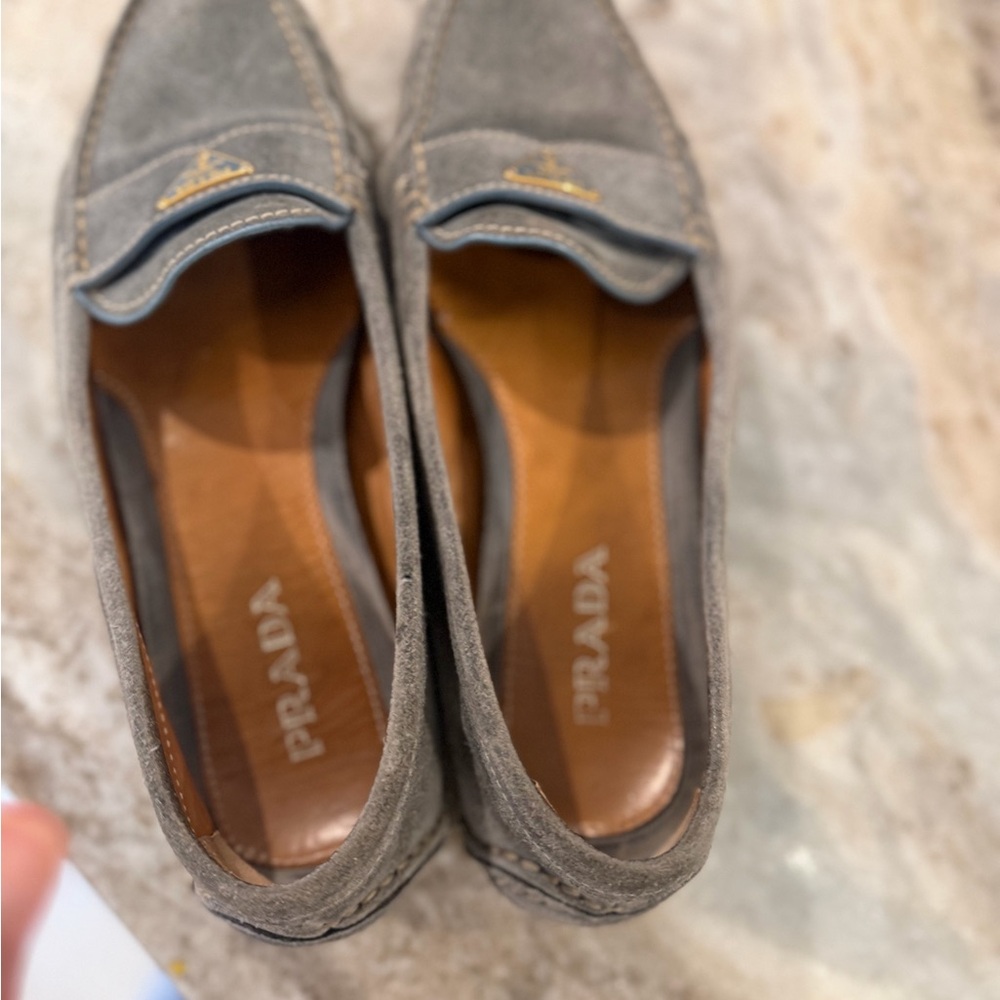 Absolutely gorgeous suede blue/green Prada Loafers in beautiful condition size 7 - Picture 4 of 7